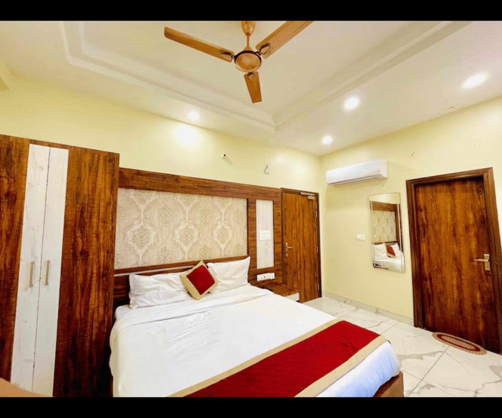 Hotel Hari Inn Jaipur Bagian luar foto
