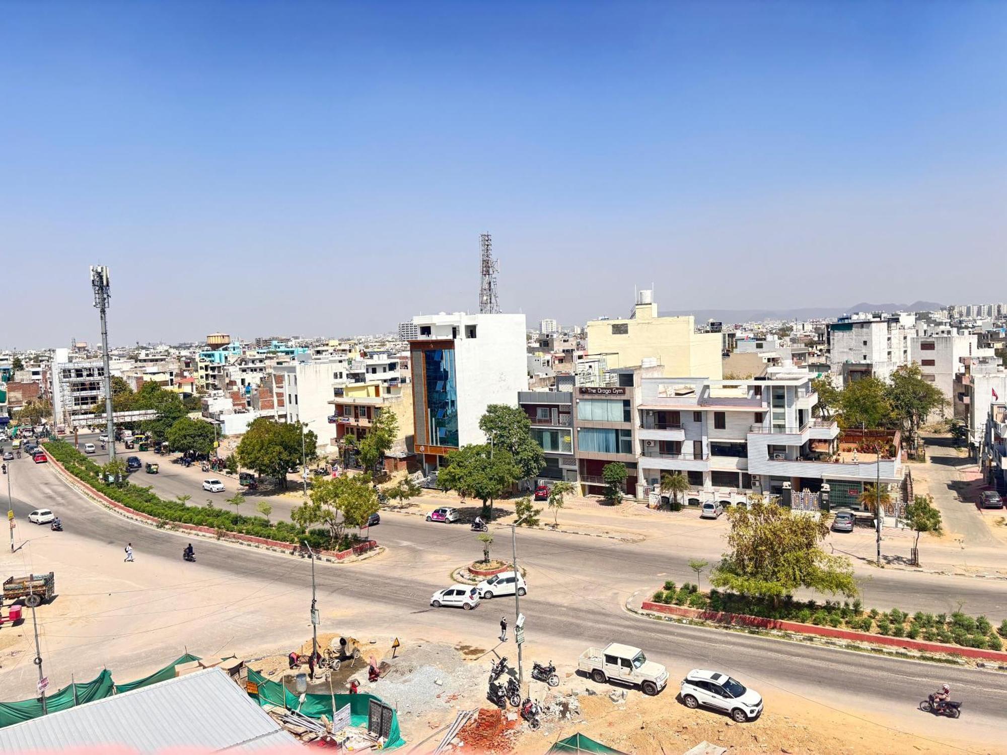 Hotel Hari Inn Jaipur Bagian luar foto