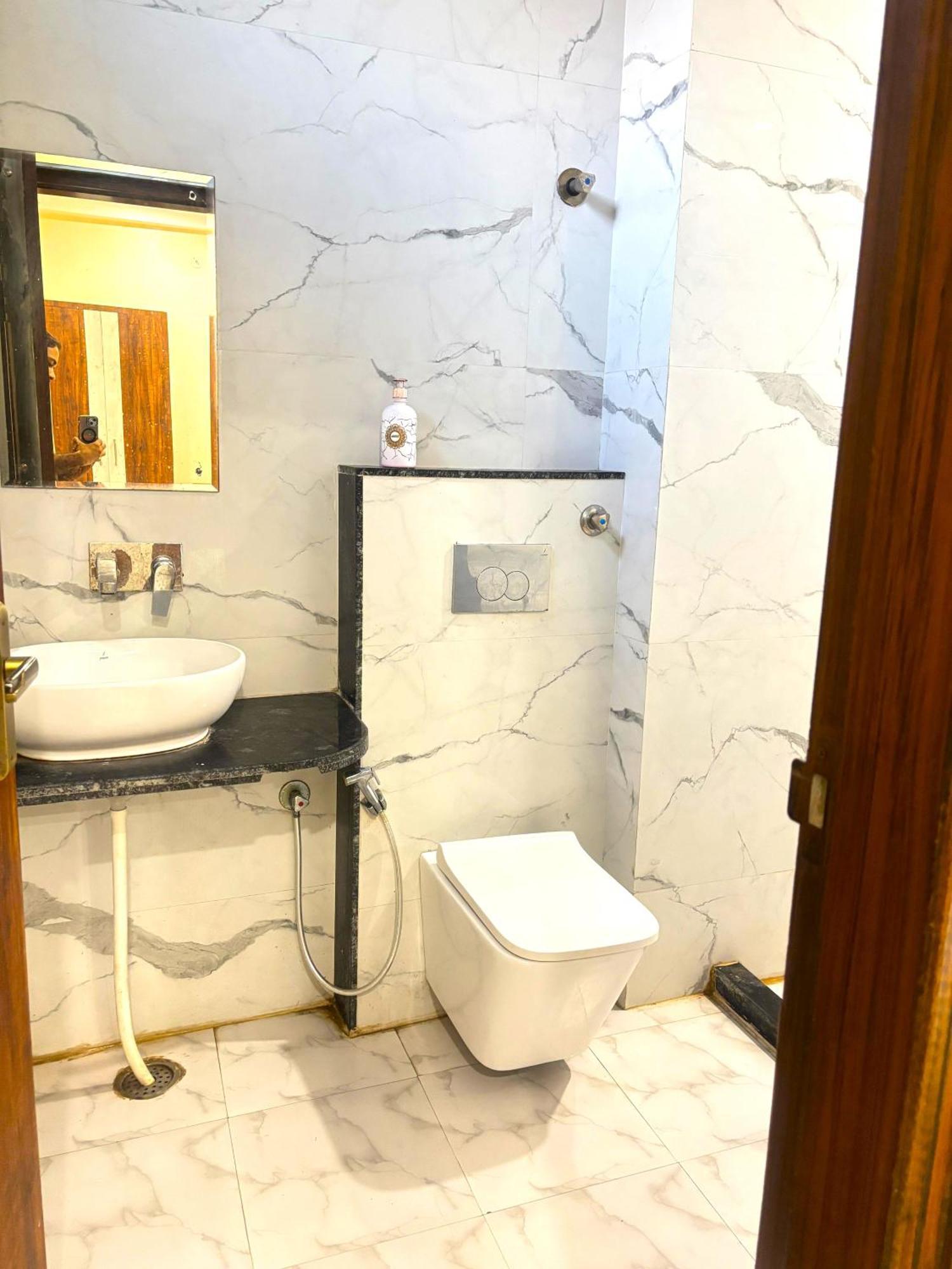 Hotel Hari Inn Jaipur Bagian luar foto