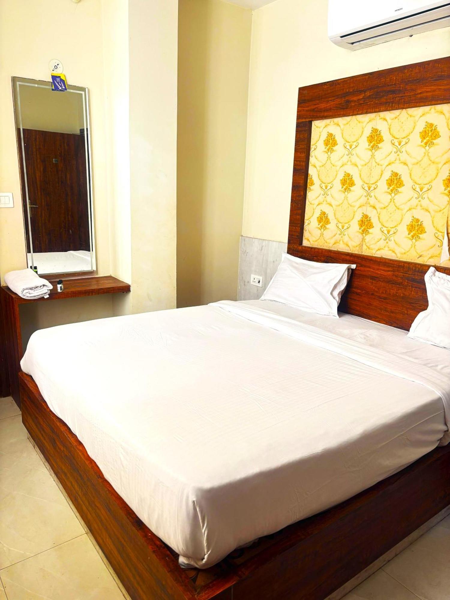 Hotel Hari Inn Jaipur Bagian luar foto