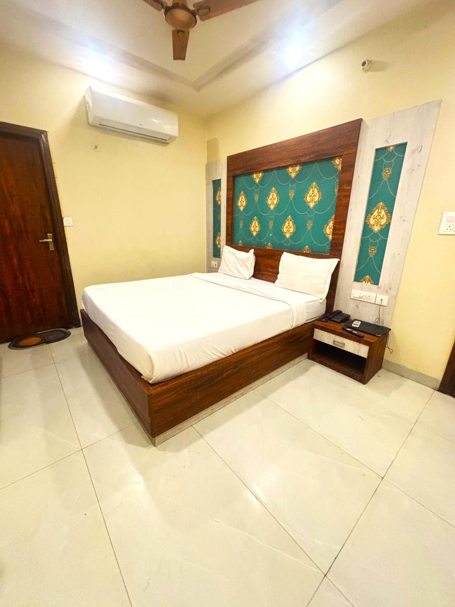 Hotel Hari Inn Jaipur Bagian luar foto