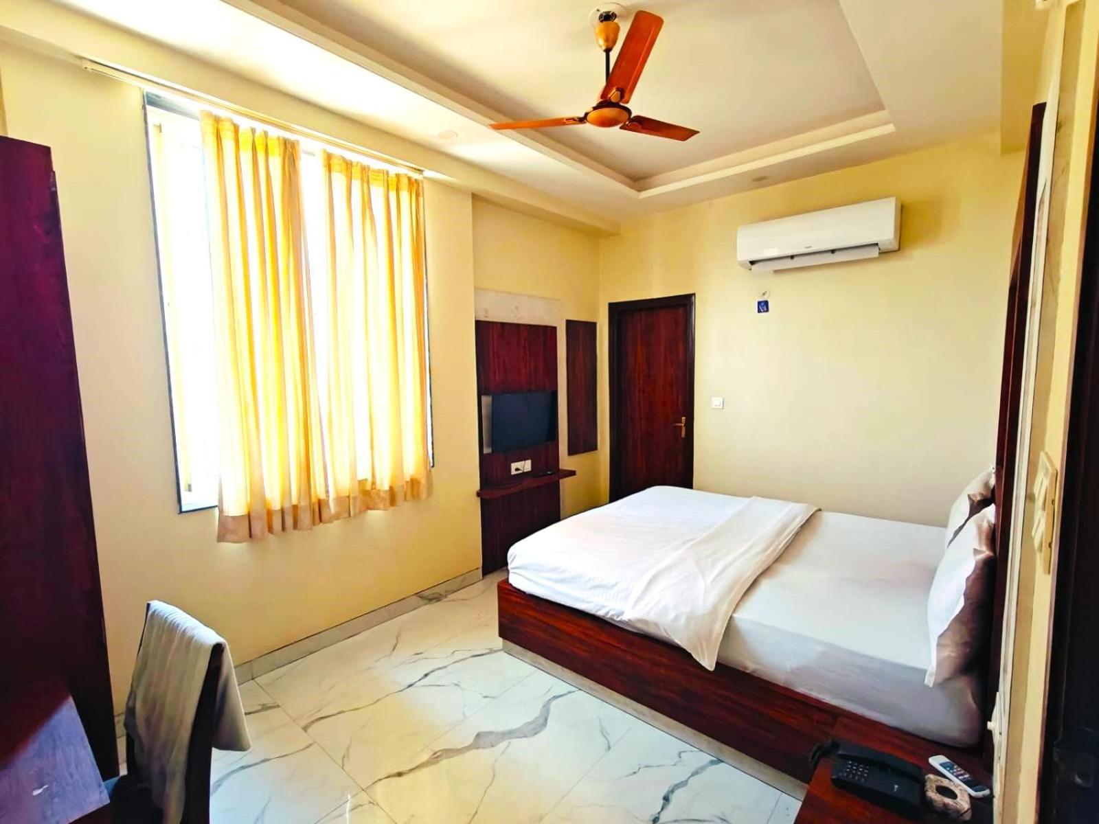 Hotel Hari Inn Jaipur Bagian luar foto