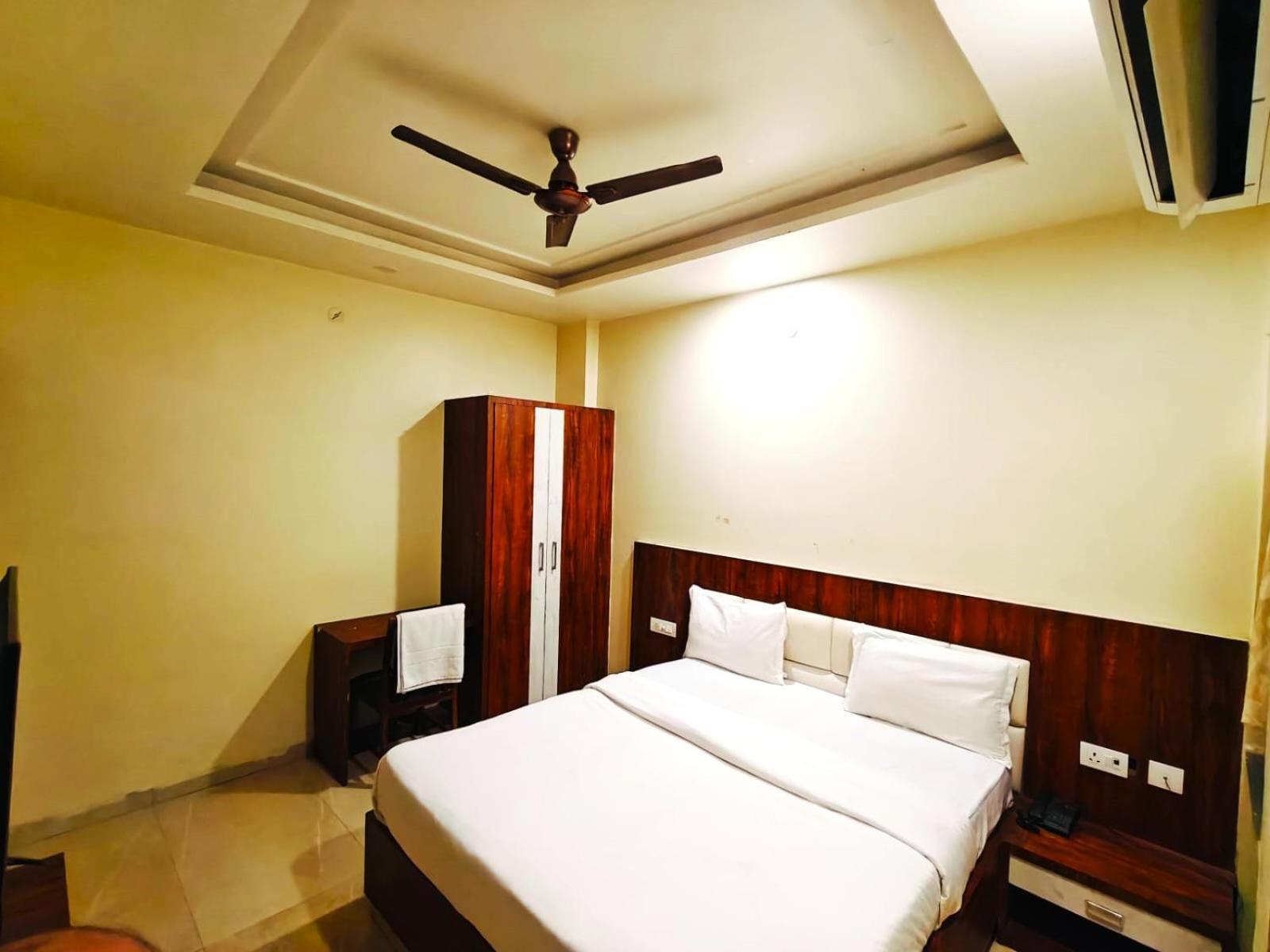 Hotel Hari Inn Jaipur Bagian luar foto